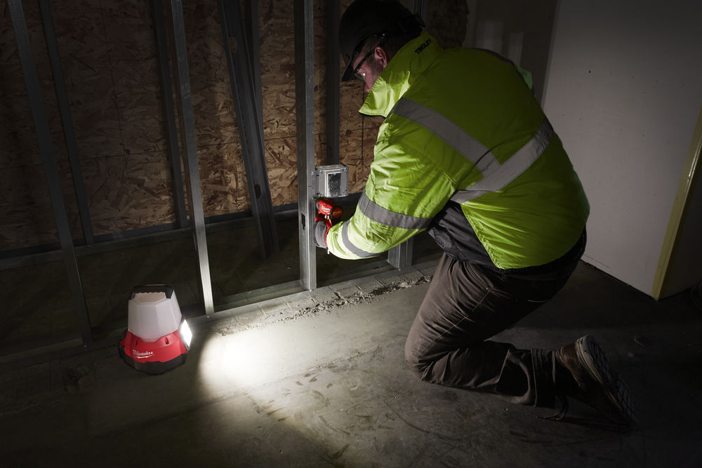 Iluminación multitarea M18™, 2200 / 1000 lúmenes TRUEVIEW™, ver-0